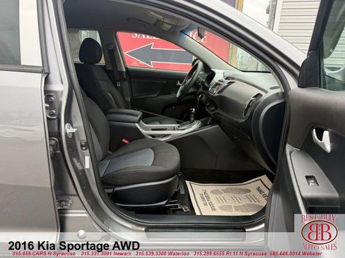 Used 2016 Kia Sportage LX AWD/4WD image 12