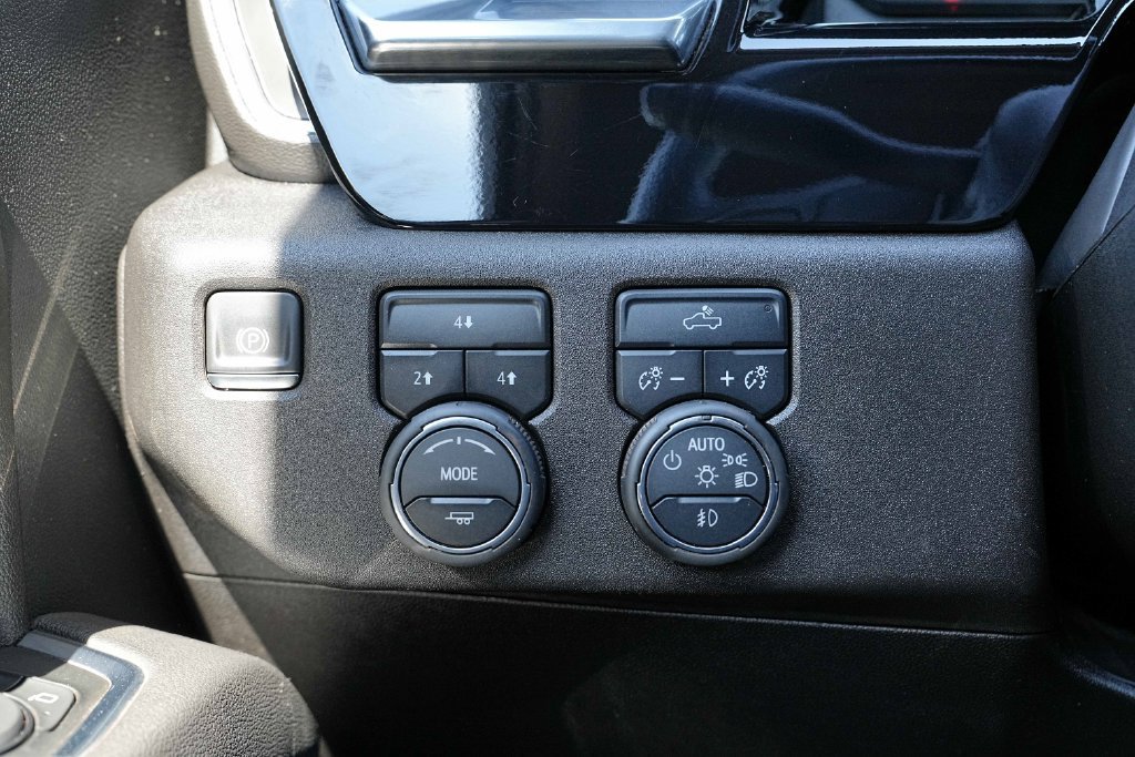 Used 2025 Chevrolet Silverado 2500 LT w/ Convenience Package AWD/4WD image 37