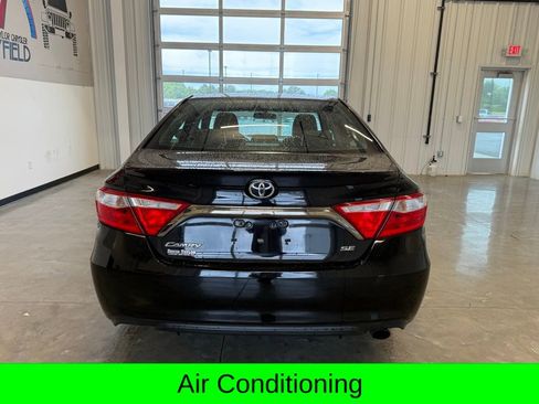 Used 2015 Toyota Camry SE FWD image 4