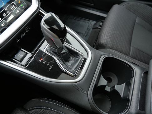 Certified 2023 Subaru Outback Premium image 33