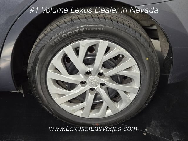 Used 2017 Toyota Corolla LE FWD image 11