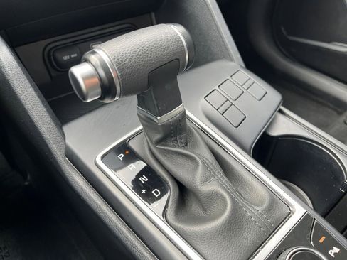 Used 2025 Kia Sportage LX image 41