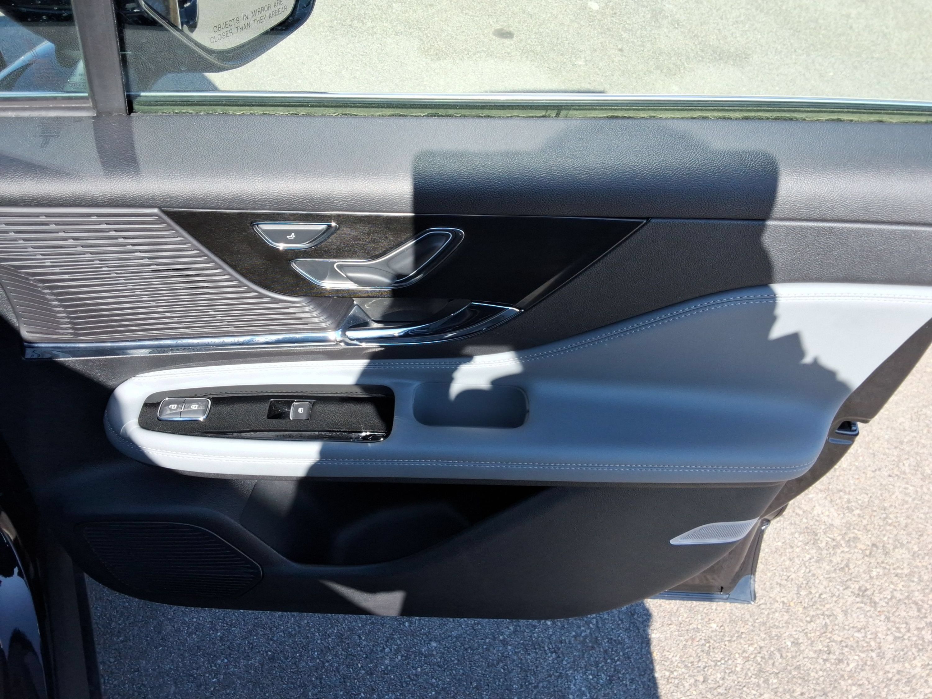 Used 2022 Lincoln Corsair Reserve AWD/4WD image 25