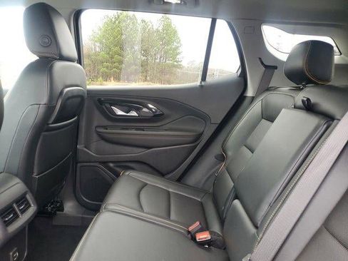 Used 2022 GMC Terrain AT4 image 10