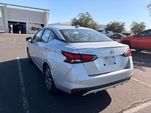 Used 2024 Nissan Versa SV FWD image 8