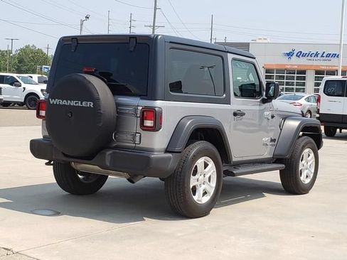 Used 2021 Jeep Wrangler Sport AWD/4WD image 4