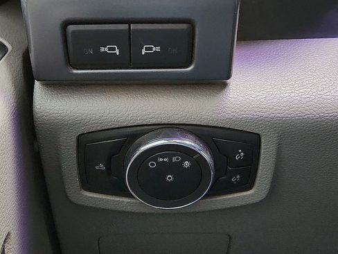 Used 2019 Ford F250 XLT w/ FX4 Off-Road Package AWD/4WD image 9
