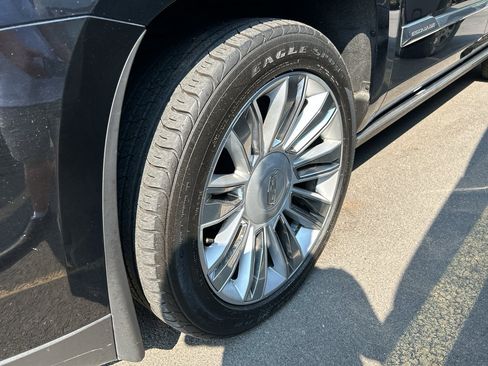 Used 2016 Cadillac Escalade ESV Platinum AWD/4WD image 7