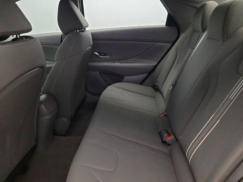 Used 2023 Hyundai Elantra SEL w/ Cargo Package FWD image 18