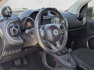 Used 2016 smart fortwo passion video 2