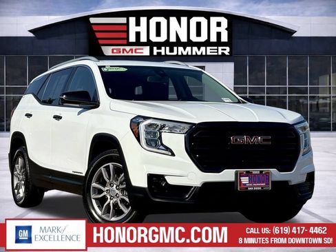 Used 2024 GMC Terrain SLT AWD/4WD image 1