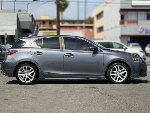Used 2014 Lexus CT 200h FWD image 17