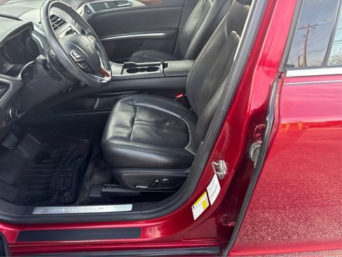 Used 2013 Lincoln MKZ FWD image 10
