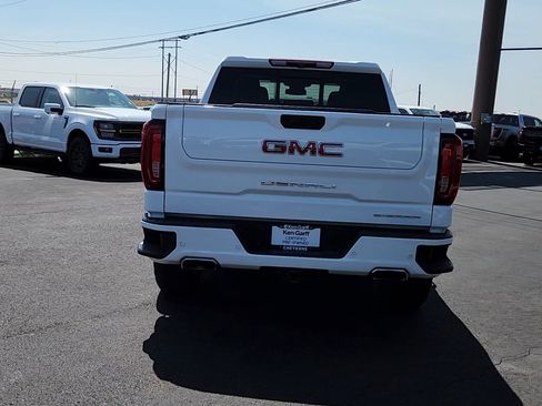 Used 2023 GMC Sierra 1500 Denali AWD/4WD image 3