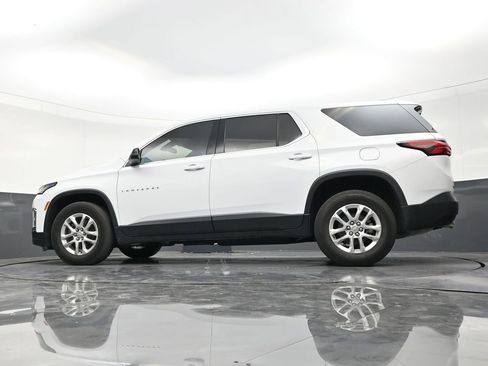 Used 2023 Chevrolet Traverse LS FWD image 21