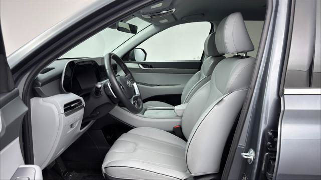 Used 2025 Hyundai Palisade SEL FWD image 14