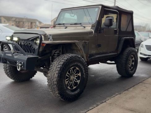 Used 2004 Jeep Wrangler Sahara w/ Dual Top Group image 7