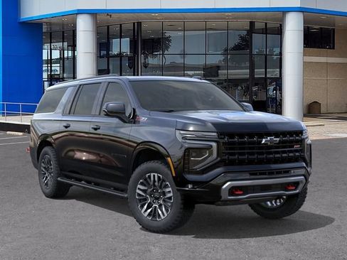 New 2026 Chevrolet Suburban Z71 w/ Comfort Package AWD/4WD image 7
