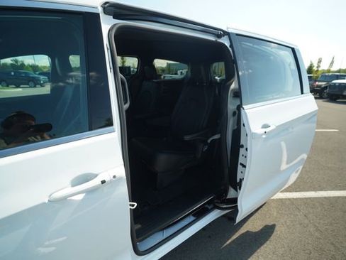 New 2026 Chrysler Voyager LX image 14