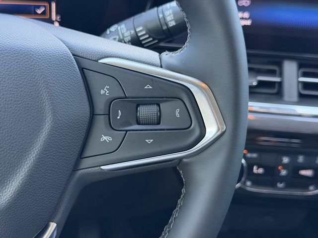 New 2026 Chevrolet Trax LS FWD image 33