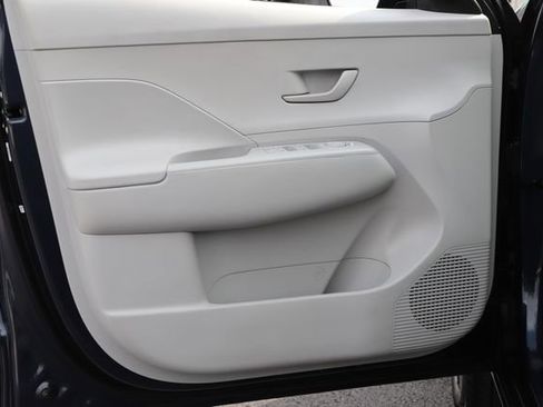 Used 2025 Hyundai Kona SEL image 16