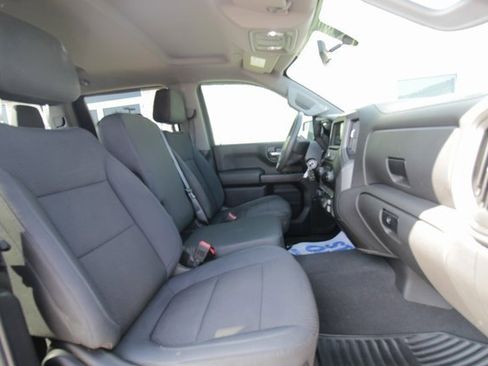 Used 2019 Chevrolet Silverado 1500 Custom Trail Boss w/ Custom Convenience Package image 31