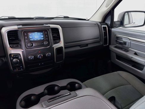 Used 2016 RAM 1500 Classic SLT AWD/4WD image 26