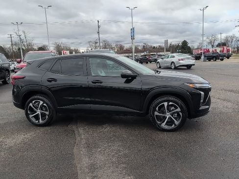 Certified 2024 Chevrolet Trax RS image 9