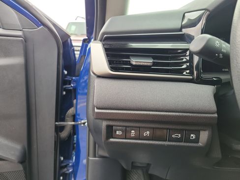 Used 2025 Toyota Camry LE FWD image 20