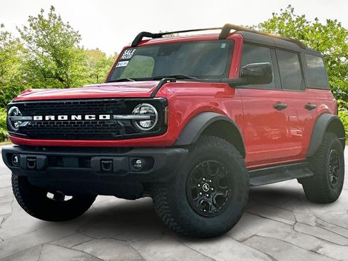 Used 2023 Ford Bronco Wildtrak image 10