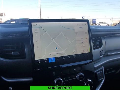 Used 2023 Ford Expedition XLT image 14