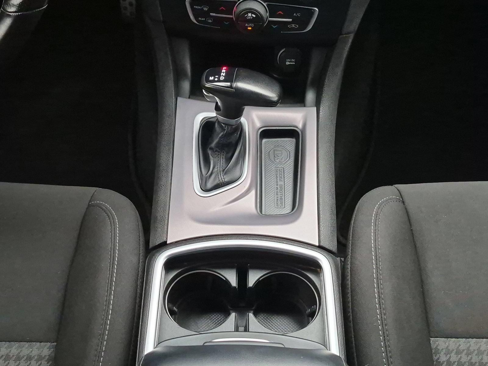 Used 2022 Dodge Charger R/T w/ Performance Handling Group RWD image 18