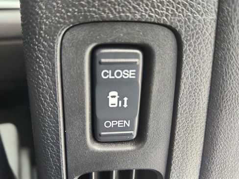 Used 2019 Honda Odyssey EX image 22