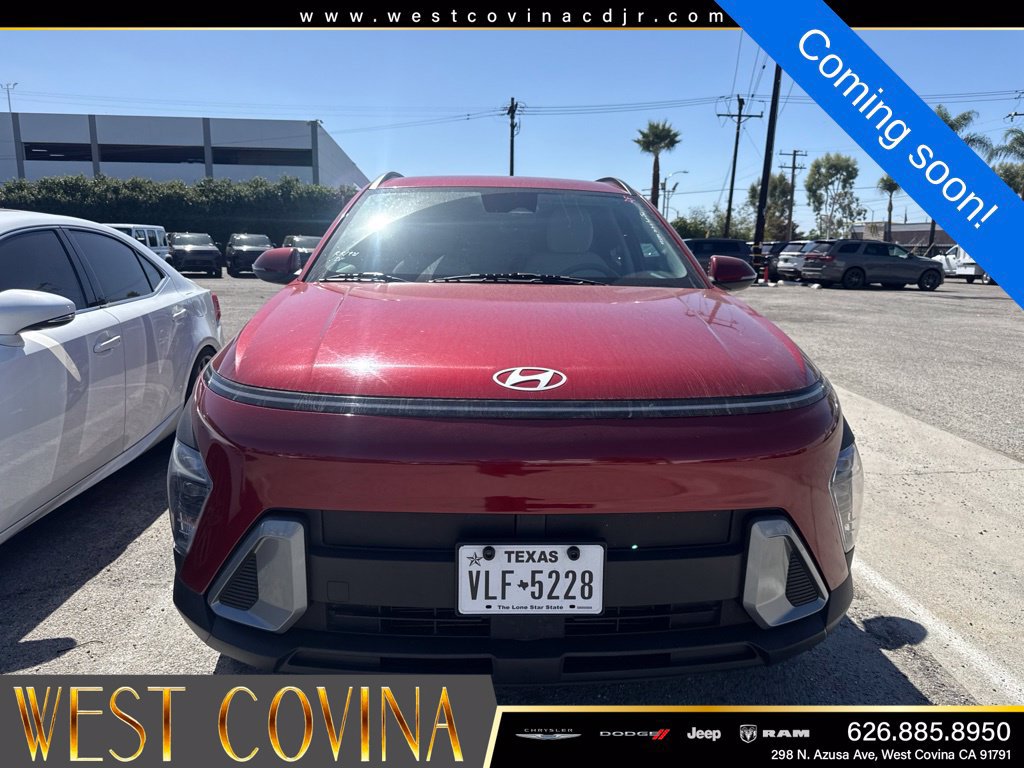 Used 2024 Hyundai Kona SEL AWD/4WD image 2