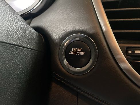 Certified 2020 Chevrolet Trax LT w/ LT Convenience Package image 24