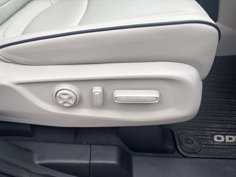 Certified 2026 Honda Odyssey Touring image 29