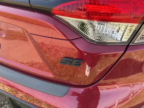 Used 2025 Toyota Corolla SE image 4