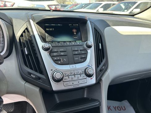 Used 2016 Chevrolet Equinox LT image 11