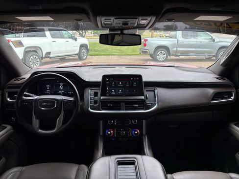 Used 2023 GMC Yukon SLT w/ SLT Premium Package AWD/4WD image 10