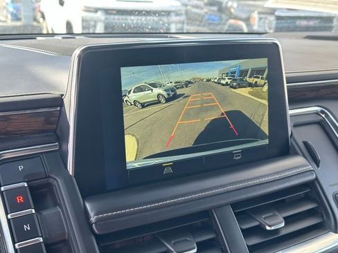 Used 2023 Chevrolet Suburban Premier AWD/4WD image 9