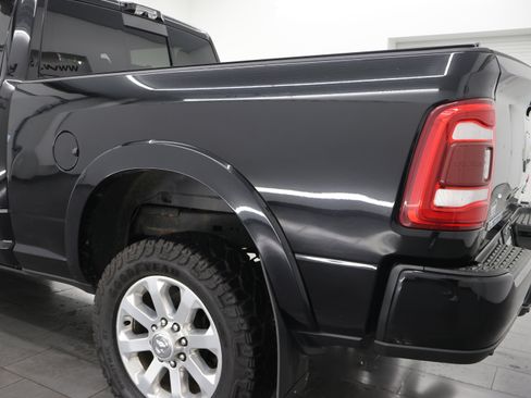 Used 2022 RAM 2500 Laramie AWD/4WD image 32
