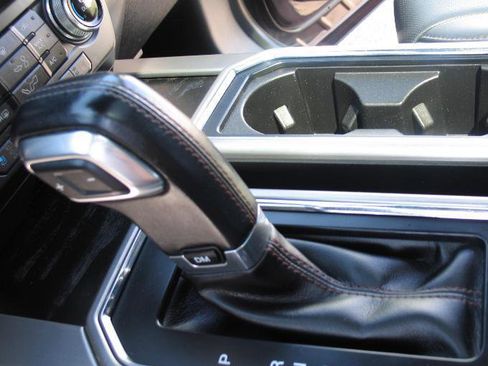 Used 2018 Ford F150 Platinum w/ Equipment Group 701A Luxury AWD/4WD image 51