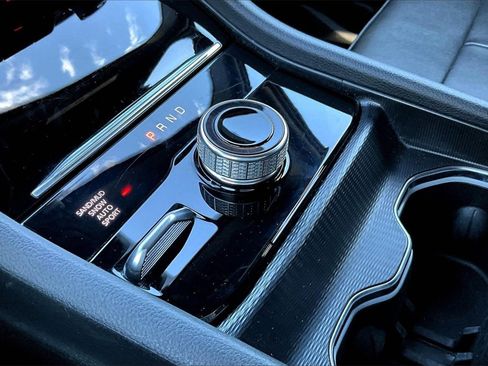 Certified 2024 Jeep Grand Cherokee Limited image 29