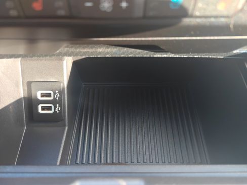 Used 2018 Ford F150 Raptor w/ Equipment Group 802A Luxury image 16