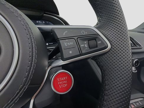 Used 2020 Audi R8 V10 w/ Carbon Exterior Package image 12