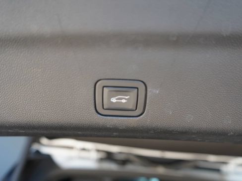 Used 2023 Chevrolet Tahoe Premier RWD image 26