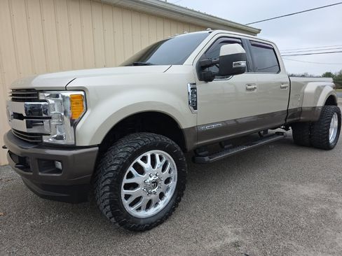 Used 2017 Ford F350 King Ranch w/ Snow Plow Prep Package image 11