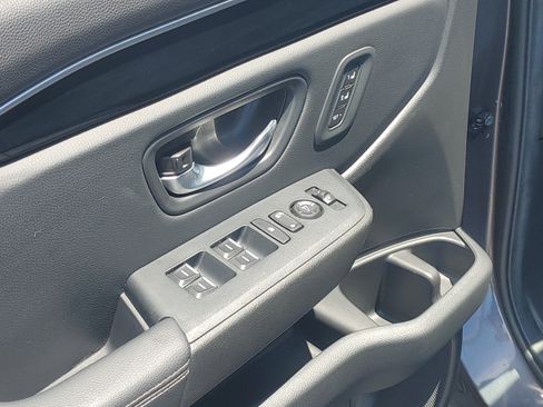 Used 2025 Honda Pilot EX-L image 24