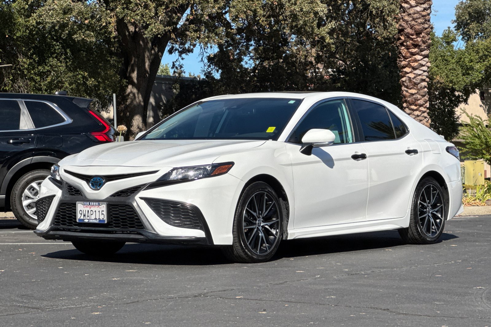 Used 2023 Toyota Camry SE w/ Audio Upgrade Package FWD image 7