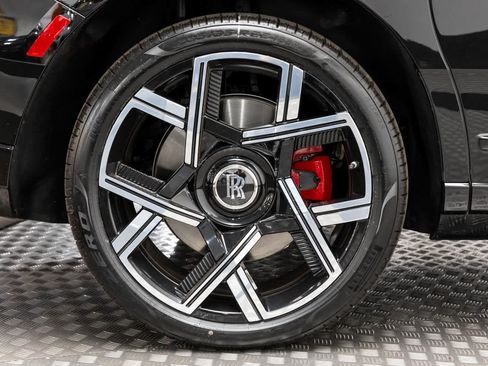 New 2026 Rolls-Royce Cullinan Black Badge image 48